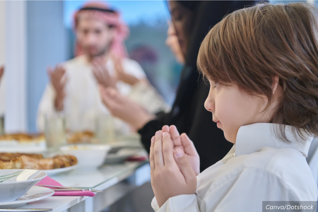 Ketahui 5 Manfaat Puasa Ramadhan Untuk Anak