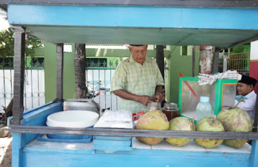 Penjual es kelapa di dki jakarta butuh bantuan